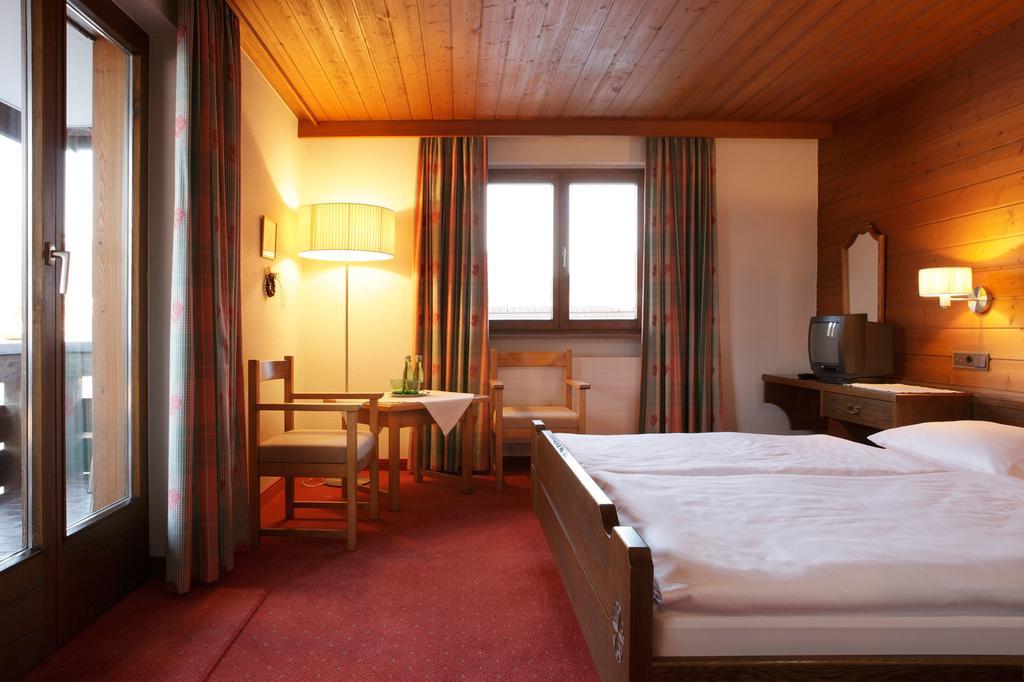 Hotel Gasthof Krone Hittisau Habitación foto